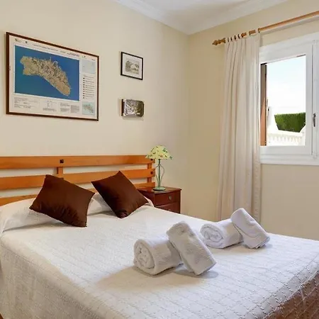 Punta Prima Sleeps 9 Pool Air Con Wifi